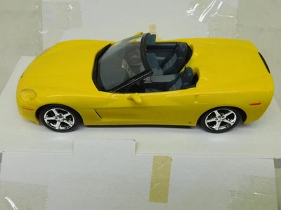 NEW AMT 1/25 SCALE 2007 CORVETTE IN YELLOW CONVERTIBLE    PROMO MODEL ERTL - Image 1 of 4