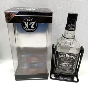 JACK DANIELS NO7 CRADLE GESCHENKSET 1,75 LITER FLASCHE & BOX KIPPAUSGIESSER SCHWENKHILFE - Bild 1 von 12