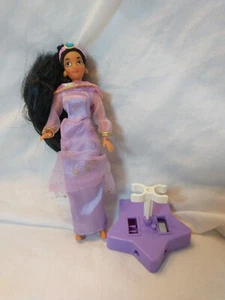 Vintage Disney Barbie Principessa Jasmine Star Stand 7" Figura Aladdin Bambola da Collezione - Foto 1 di 8