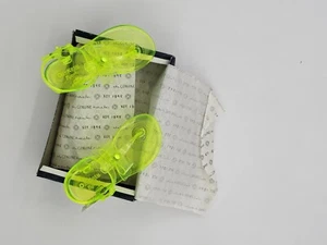 New OshKosh B'Gosh Girls' "Roni" Jelly Bow Thong Sandals YELLOW Size 9 - Picture 1 of 5