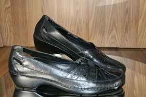 Easy Spirit Dixie Cut Out Leather Cushioned Sole Slipon Comfort Shoes womens 7.5 - Picture 1 of 12