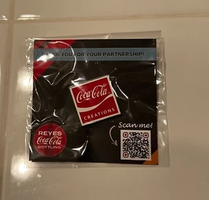 COCA COLA Pins Thank You from Reyes Bottling - Cola Pin versiegelt brandneu! - Bild 1 von 2