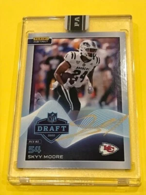 Skyy Moore 2022 Panini Instant NFL Draft Night Autographs /5 Chiefs ROOKIE RC - Image 1 of 4