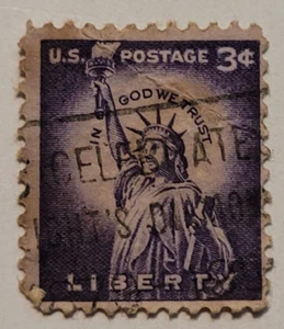 Franqueo de EE. UU. ~ Estatua de la Libertad ~ Cancelado/Publicado ~ 3¢ Sello Púrpura - B17 - Imagen 1 de 6
