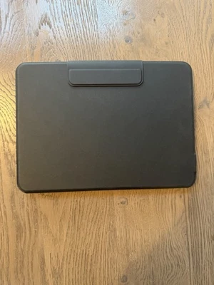 Quiose Keyboard Case for iPad(A16) 11th Generation 11 inch 2025/ 10th Gen 10.9" - Image 1 of 4