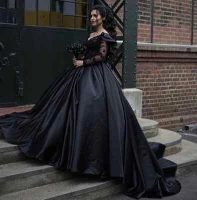 Black Gothic Wedding Dresses One Shoulder Satin Lace Appliques Bridal Gowns - Image 1 of 4