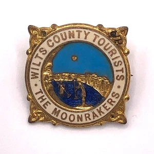 Wilts County Tourists The Moonraker Bowling Enamel Metal Pin Badge - Picture 1 of 1