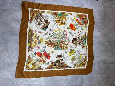 Gucci Vintage Beige Floral Seda Bufanda Hongos Hongos 1967 Accornero Foto 1 de 4