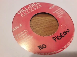 Sporty Thieves , Pigeon , 7 " Dill Dill - Imagen 1 de 1