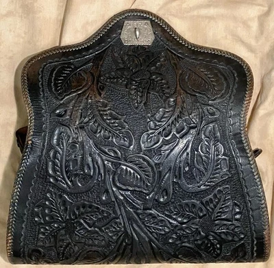 Bolso de mano de cuero de montura de 13" de colección "Harkness Built" motivo floral occidental Foto 1 de 4