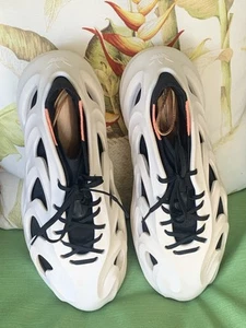ZAPATOS DEPORTIVOS ADIDAS ADIFOM Q PARA HOMBRE TALLA 11 US USADOS LIMPIOS EN MUY BUENA CONDICIÓN - Imagen 1 de 9