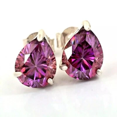 Tachuelas certificadas en forma de pera de 3 quilates acabado en oro blanco diamante gran brillo y brillo Foto 1 de 4