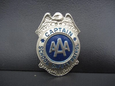 Insignia de Patrulla de Seguridad Escolar Capitán AAA de Colección Plateada con Azul; Sin Clip para Pin Foto 1 de 4