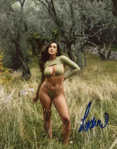 LORENA DURAN SIGNED 8x10 PHOTO SPORTS ILLUSTRATED SI SWIMSUIT RARE BECKETT BAS - Picture 1 of 2