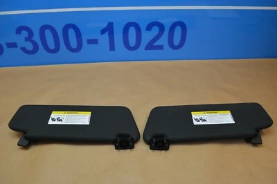 Mercedes Benz C63 AMG 2009 W204 lado del conductor y del pasajero par de parasol negro Foto 1 de 4