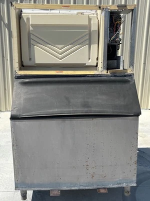 Cubo para máquina de hielo MANITOWAC B970 + cabezal para máquina de hielo SY1404A, medios cubos Foto 1 de 4