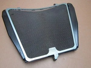 Honda CBR1000RR Fireblade 2016 10,632 miles radiator with guard (9571) - Picture 1 of 6