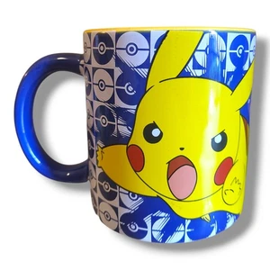 Pokemon Pikachu y Pokeball Spinner 20 OZ Taza Grande Cerámica, Edición Limitada - Imagen 1 de 9