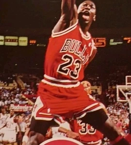Michael Jordan 1990-91 Fleer #26 BASKETBALL Chicago Bulls - Picture 1 of 9