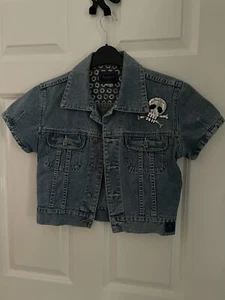 Jeansjacke Vintage Totenkopf Patch Kurzarm Small 8 Goth Rock Punk Halloween - Bild 1 von 4
