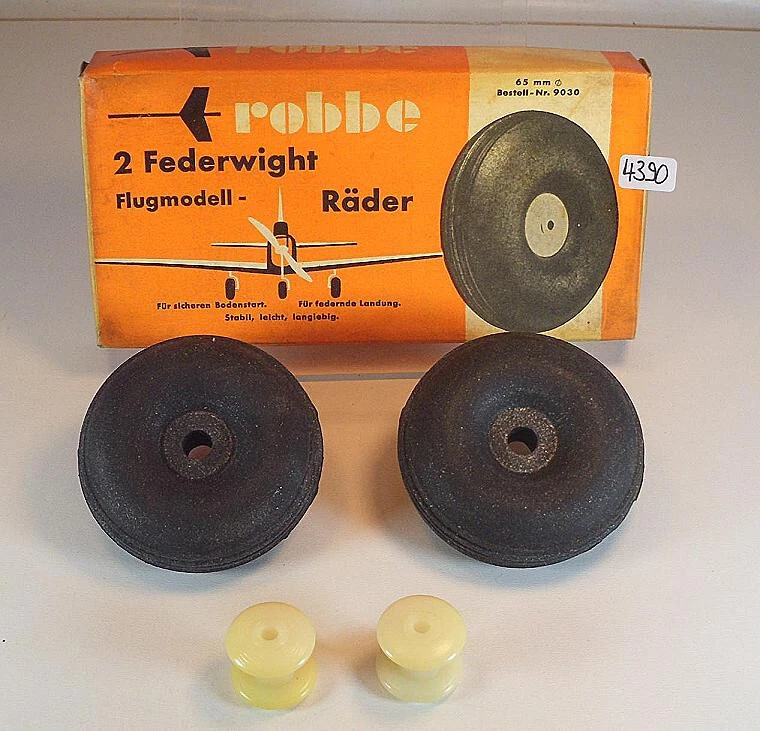 Robbe Nr. 9030 Uralt 2 Federwight Flugmodell - Räder 65mm Lagerfund OVP #4390 - Bild 1 von 1