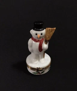 LIMOGES FRANCE - MUÑECO DE NIEVE DE 4" CON ESCOBA CON BISAGRAS CAJA DE BARATIJAS CON CIERRE DE RENOS - Imagen 1 de 7