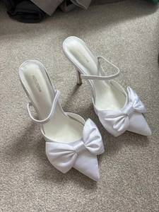 PLT white Closed Toe Bow Detail Stiletto Heel - Picture 1 of 7