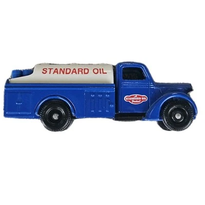 Camión de reparto agrícola Lledo Chevron aceite estándar fundido a presión hecho en Inglaterra Foto 1 de 4