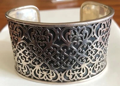 Silpada 纯银穿孔卷轴袖口手链 氧化背景 — 第 1/4 张图片