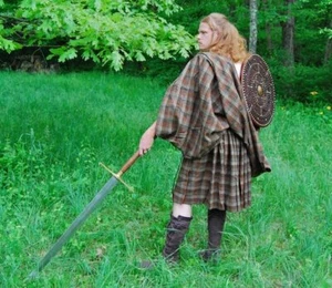 Men's Traditional Handmade Scottish Highland Vintage Great Kilt in 80+ Tartans - Bild 1 von 13