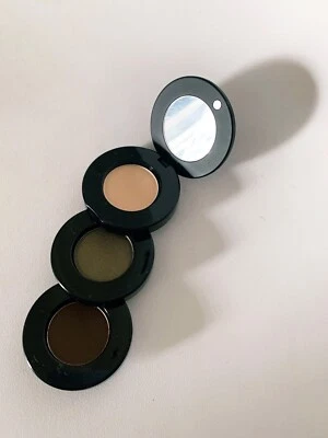 Mini paleta de sombras de ojos Younique Humble Moodstruck Foto 1 de 4