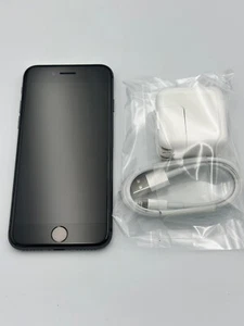 Apple iPhone 8 - 64 Go - Gris Sidéral (Désimlocké) Garantie un an Très beau ! - Photo 1 sur 4