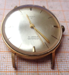 Vecchio orologio da polso TIMEX carica manuale usato difettoso bilanciere OK WB4 19 - Foto 1 di 3