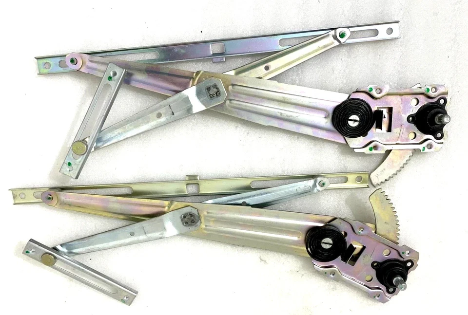 PAR DE MANIVELA REGULADOR VENTANA SUZUKI SJ413 SJ410 IZQUIERDA Y DERECHA SAMURAI JIMNY SIERRA Foto 1 de 4