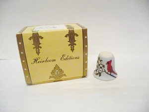THIMBLE HANDPAINTED PORCELAIN HEIRLOOM EDITIONS '83  TOM TOWERS  RED CARDINAL+++ - Picture 1 of 7