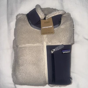 Patagonia Damen klassische Retro-X Jacke natur mit glatterem Blau kostenloser Versand A16 - Bild 1 von 3