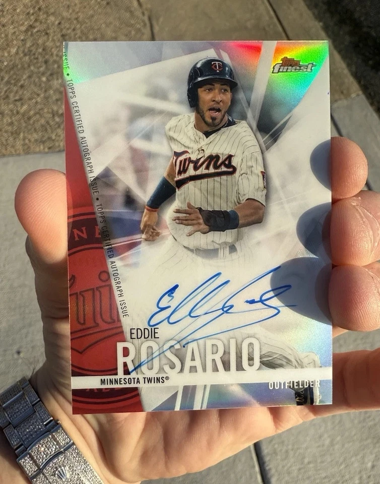 2017 TOPPS FINEST EDDIE ROSARIO REFRACTOR AUTO ON CARD AUTOGRAPH - Image 1 of 3