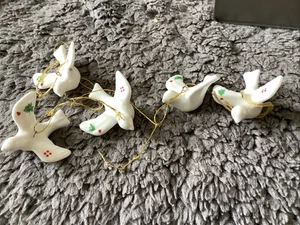 5 Vintage Ceramic White Doves Christmas Tree Ornaments 45mm Long - Picture 1 of 6