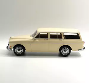 BOS 1/18 Volvo P220 Amazon Kombi 1965 Best of Show Models - Picture 1 of 4