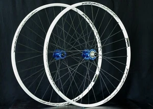 Laufradsatz 29 Zoll 32H 1605g leicht Aero-Speichen 135mm u 15mm/5mm Yuniper XD - Bild 1 von 3