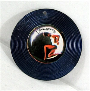 1976 Donna Summer Metal Record Necklace Charm Four Seasons Of Love Old Stock - Picture 1 of 1