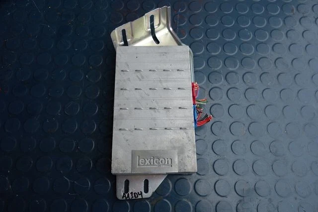 Genesis G70 Shooting Brake Lexicon Endstufe Verstärker 96370 G9250 Amplifier - Bild 1 von 4