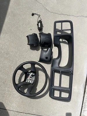 Bisel de cuadro de instrumentos Dorman HD para Chevrolet Silverado 1500 2005-2006 Foto 1 de 2