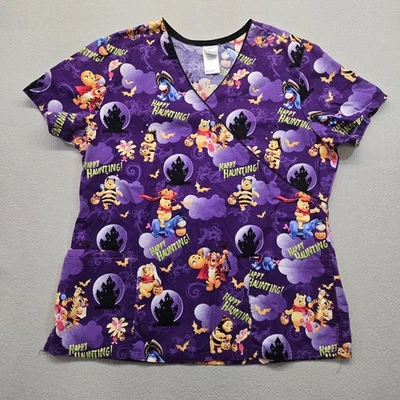 Blusa Médica Grande Disney Winnie the Pooh Happy Haunting HALLOWEEN Púrpura Enfermera Foto 1 de 4