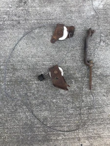 1958 1964 Chevrolet Impala E Brake Bracket Mount Cable - Imagen 1 de 7