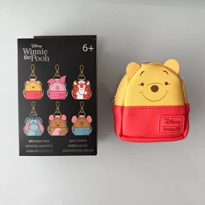 Mini Mochila Loungefly Disney Winnie the Pooh Llavero Bolso Dije Foto 1 de 2