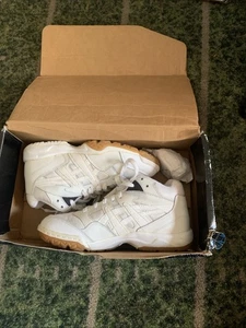 Size 6.5 - Asics Gel Rocket 10 White Silver W - Picture 1 of 7