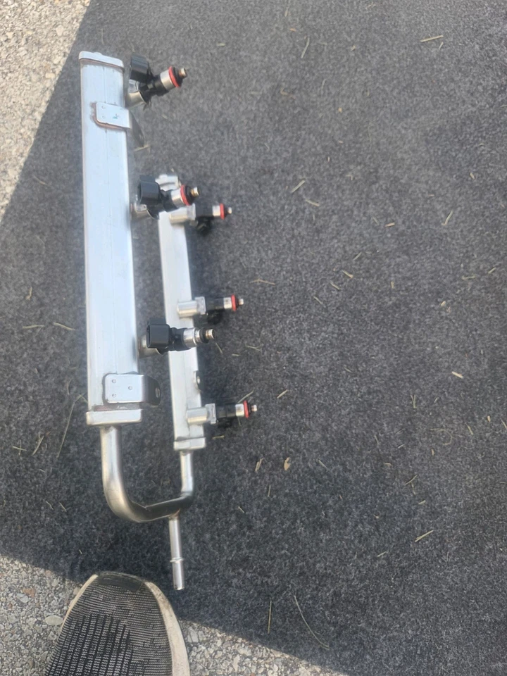 Оригинальная топливная рейка с инжектором Ford Lincoln 3,5 л / 3,7 л 2011-2020 GT4Z9F792A OEM - Изображение 1 из 3