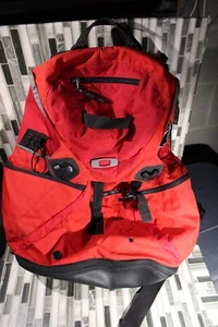 Oakley Tactical Field Gear Backpack With Seperate Shoe Department - Picture 1 of 7