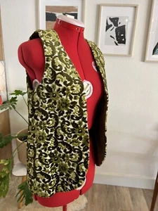 Vintage Youth Vest Green Hippie Tapestry Women’s Size XS - Picture 1 of 5